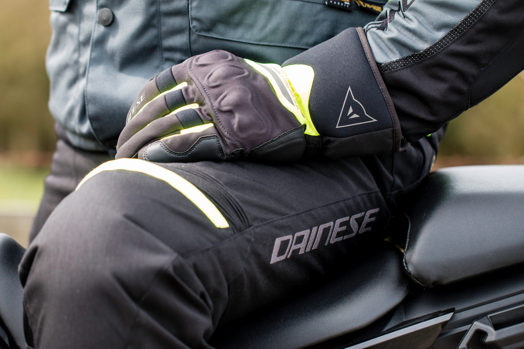 ツーリングに最適なグローブの選び方 - ダイネーゼジャパン | Dainese